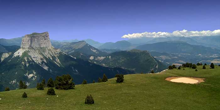 Le Mont Aiguille près du Camping les Portes de Trièves