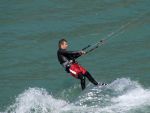 lac-de-monteynard-avignonet-kite-surfer